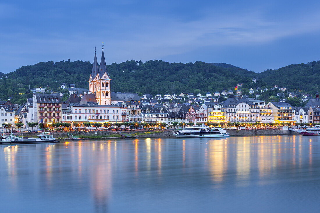 View over the Rhine to the old town of Boppard, Upper Middle Rhine Valley, Rheinland-Palatinate, Germany, Europe