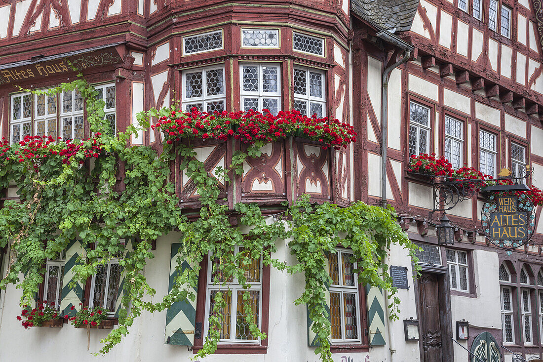 Frame house Old House in Bacharach by the Rhine, Upper Middle Rhine Valley, Rheinland-Palatinate, Germany, Europe