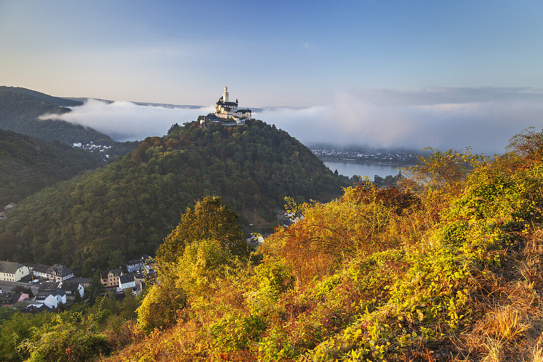 Marksburg castle above Braubach and the Rhine, Upper Middle Rhine Valley, Rheinland-Palatinate, Germany, Europe