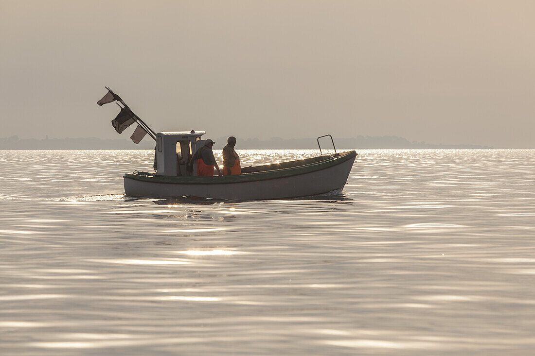 Fischerboot auf Ostsee, bei Fynshav, Insel Als, Dänische Südsee, Süddänemark, Dänemark, Nordeuropa, Europa