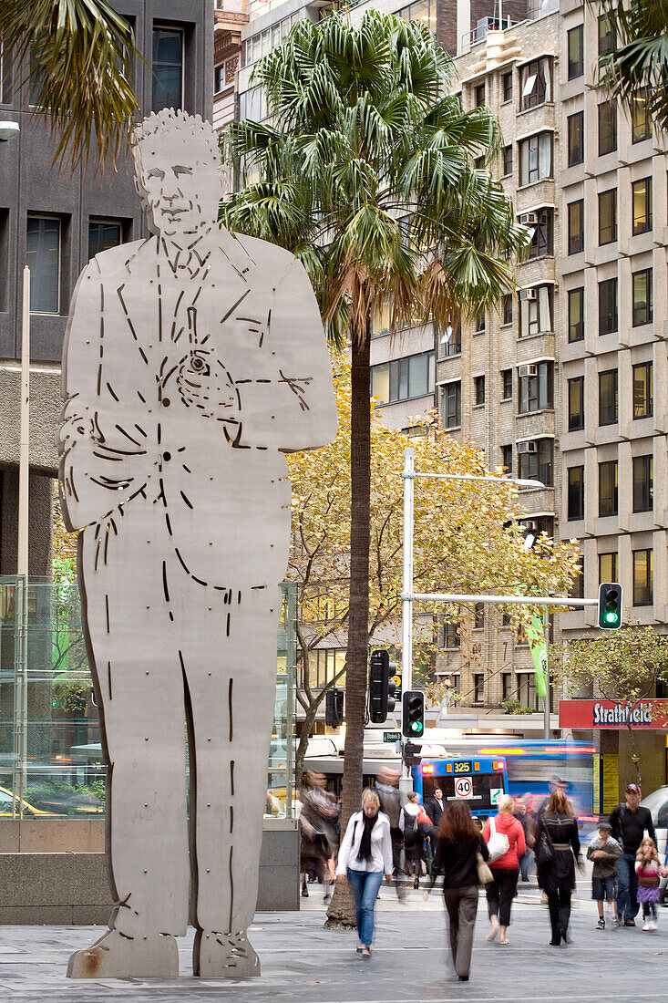 Australia, New South Wales, Sydney, Central Business District, Chifley Place, statue representing Ben Chifley