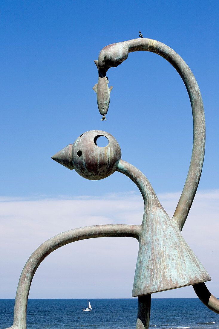 Netherlands, Southern Holland Province, The Hague, Scheveningen District, square of Beelden aan Zee Museum, Tom Otterness artwork, The Kipper Eater (Haringeater) typical of the Netherlands