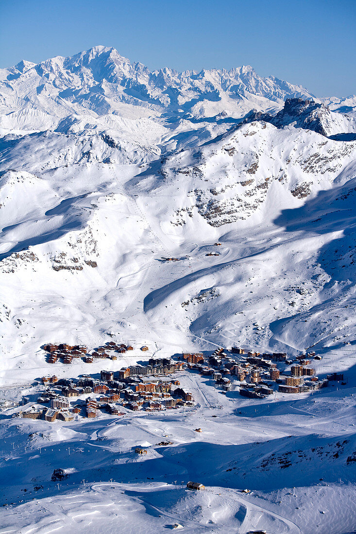 France, Savoie, Val Thorens seen from the Cime de Caron (3198m), Mont Blanc (4810m) in the background