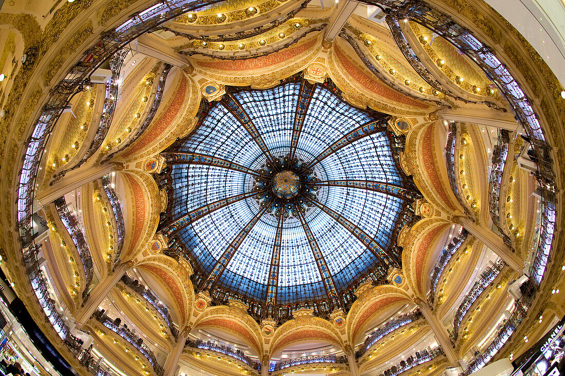 France, Paris, boulevard Haussmann, Galeries Lafayette Department store, the cupola