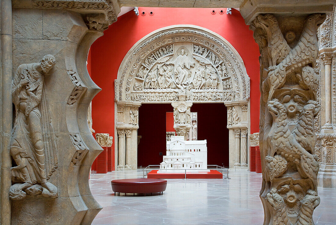 France, Paris, Palais de Chaillot, Cite de l'Architecture et du Patrimoine (City of Architecture and Patrimony), casts gallery