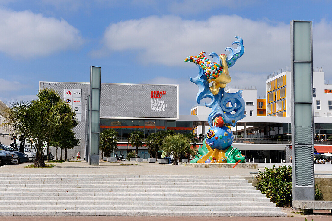 France, Loire Atlantique, Saint Nazaire, the Ruban bleu new shopping mall and Sirene (Mermaid) sculpture by artist Federica Matta