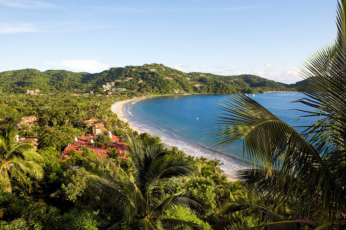 Mexico, Guerrero state, Zihuatanejo, La Ropa beach