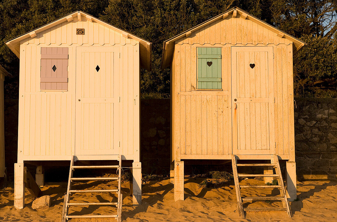 France, Vendee, Ile de Noirmoutier, Bois de la Chaise, la plage des Dames (Ladies Beach) and its beach huts