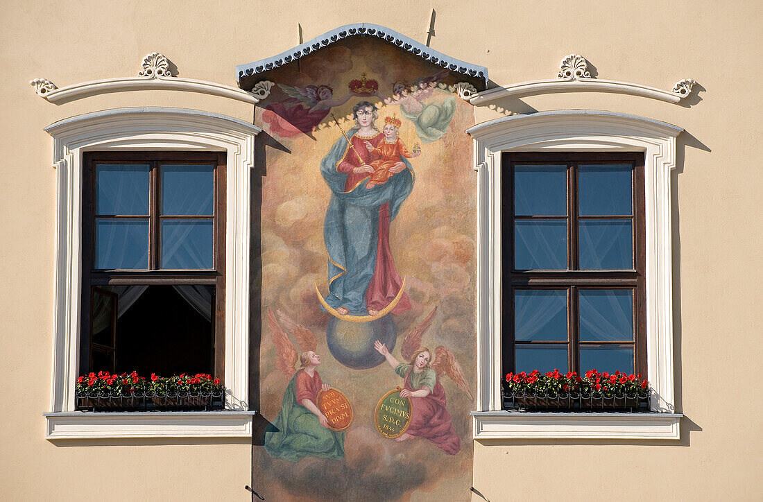 Poland, Lesser Poland region, Krakow, retail frontage on the Market Square (Rynek Glowny)