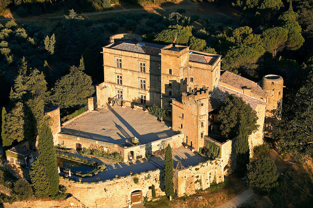 France, Vaucluse, Luberon, Lourmarin, labelled Les Plus Beaux Villages de France (The Most Beautiful Villages of France), the castle from the 15th and 16th centuries