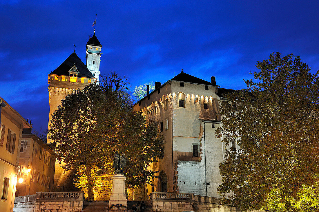 France, Savoie, Chambery, Castle of the Dukes of Savoy (château des ducs de Savoie) from the Place du château