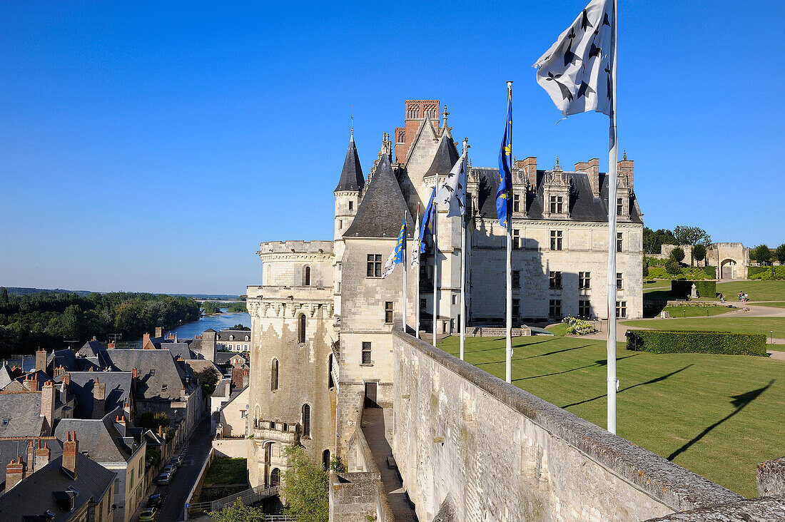 France, Indre et Loire, Amboise, Loire Valley listed as World Heritage by UNESCO, Chateau d'Amboise, the dwelling of the King and the Minimes Tower