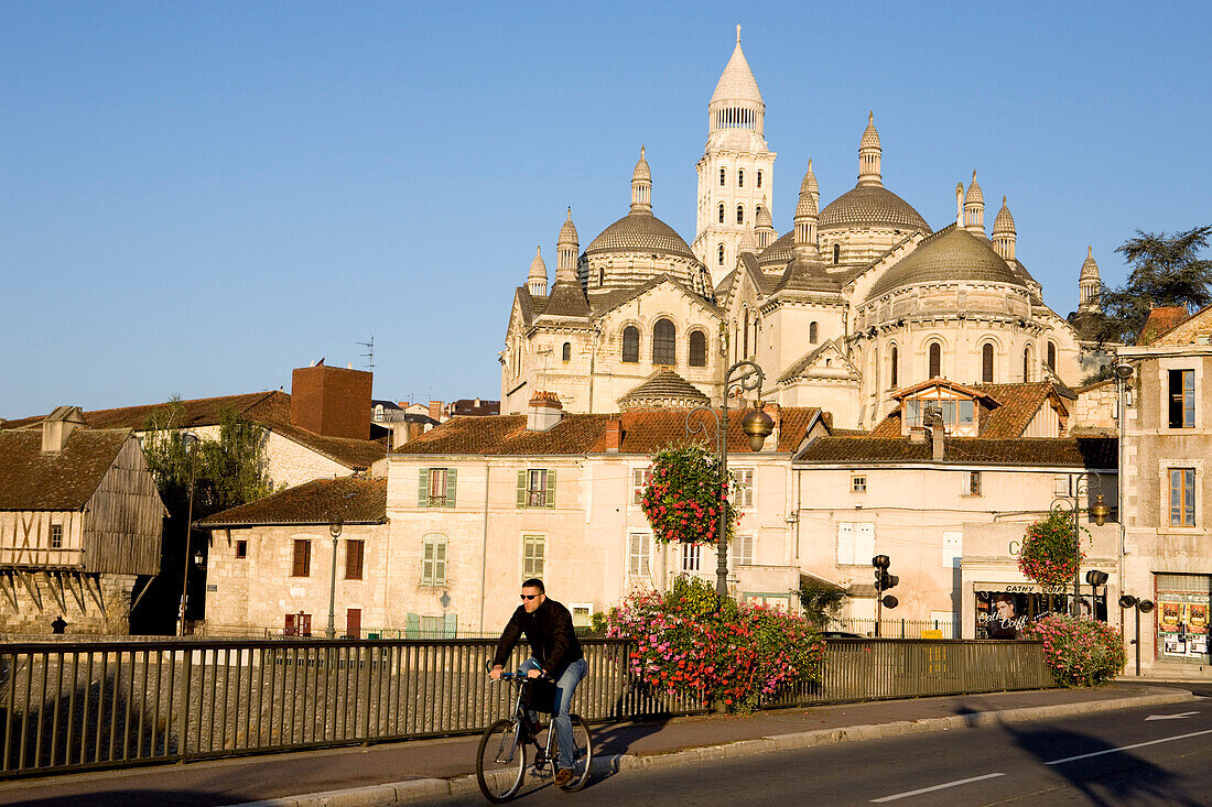 France, Dordogne, Perigord Blanc, Perigueux, Saint Front byzantine Cathedral, stop on Route of Santiago de Compostela, listed as World Heritage by UNESCO