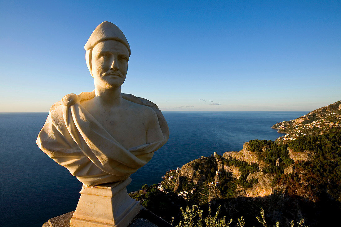 Italy, Campania, Amalfi Coast, listed as World Heritage by UNESCO, Ravello, Villa Cimbrone Garden, Terrazza dell'Infinito also called Belvedere dell'Infinito