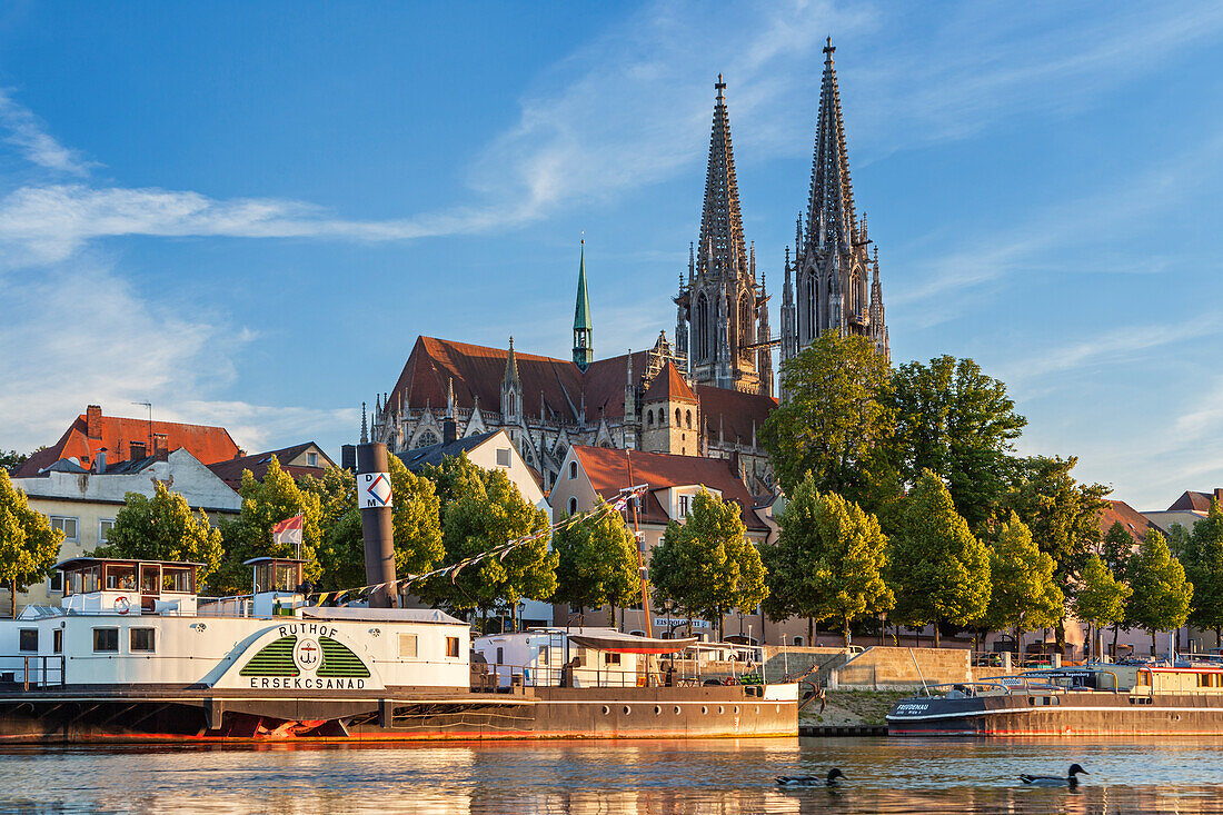 Dom St. Peter an der Donau, Regensburg, Oberpfalz, Bayern, Deutschland