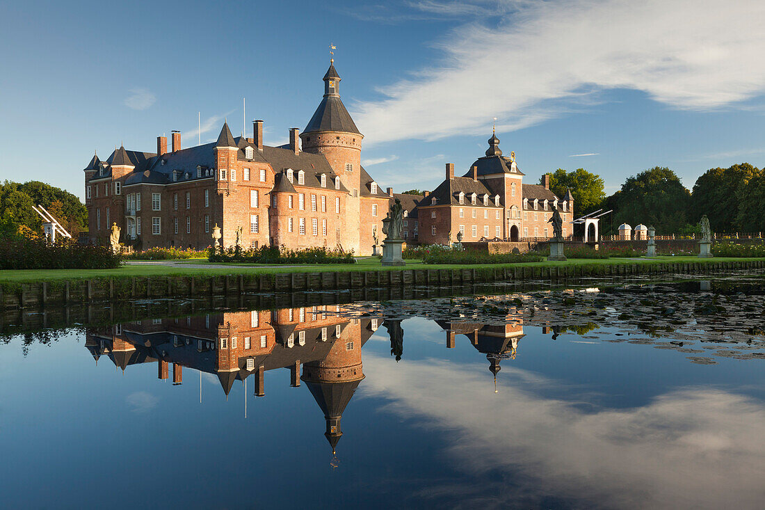 Anholt moated castle, near Isselburg, Muensterland, North-Rhine Westphalia, Germany