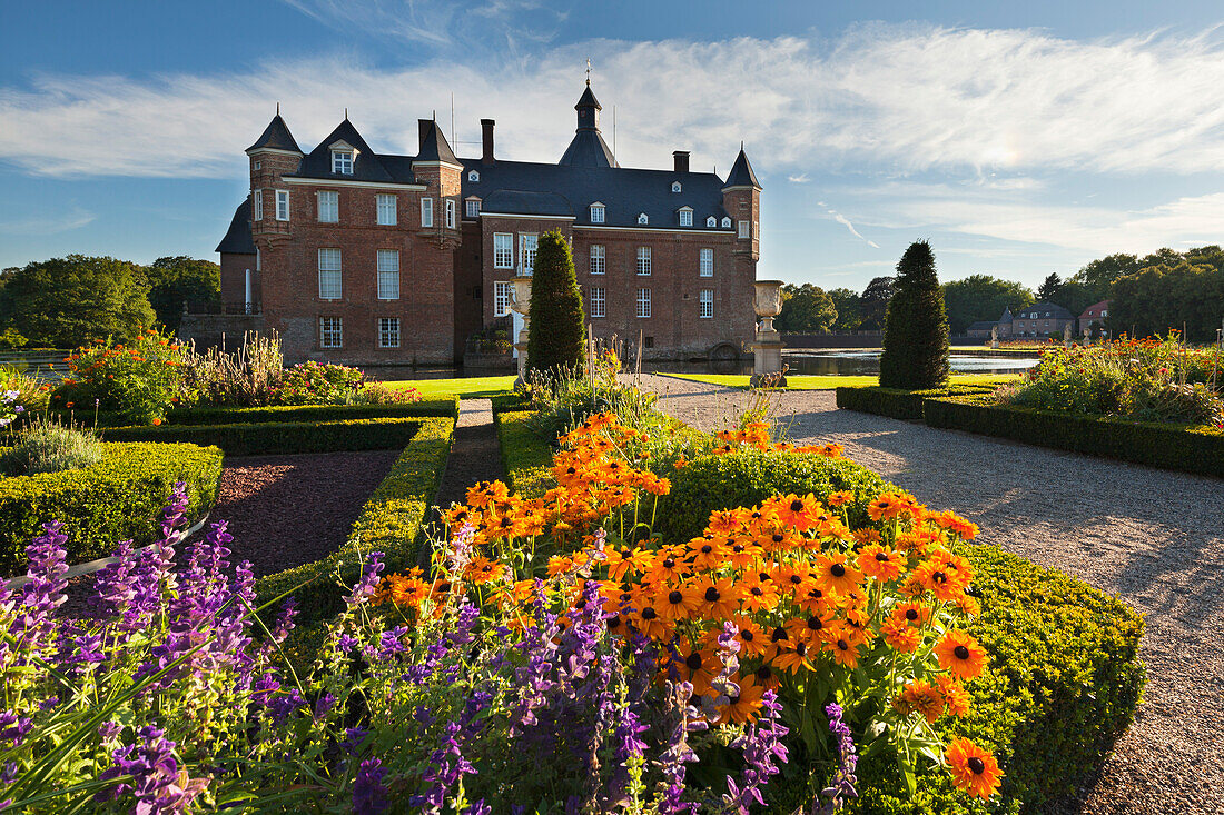 Park at Anholt moated castle, near Isselburg, Muensterland, North-Rhine Westphalia, Germany