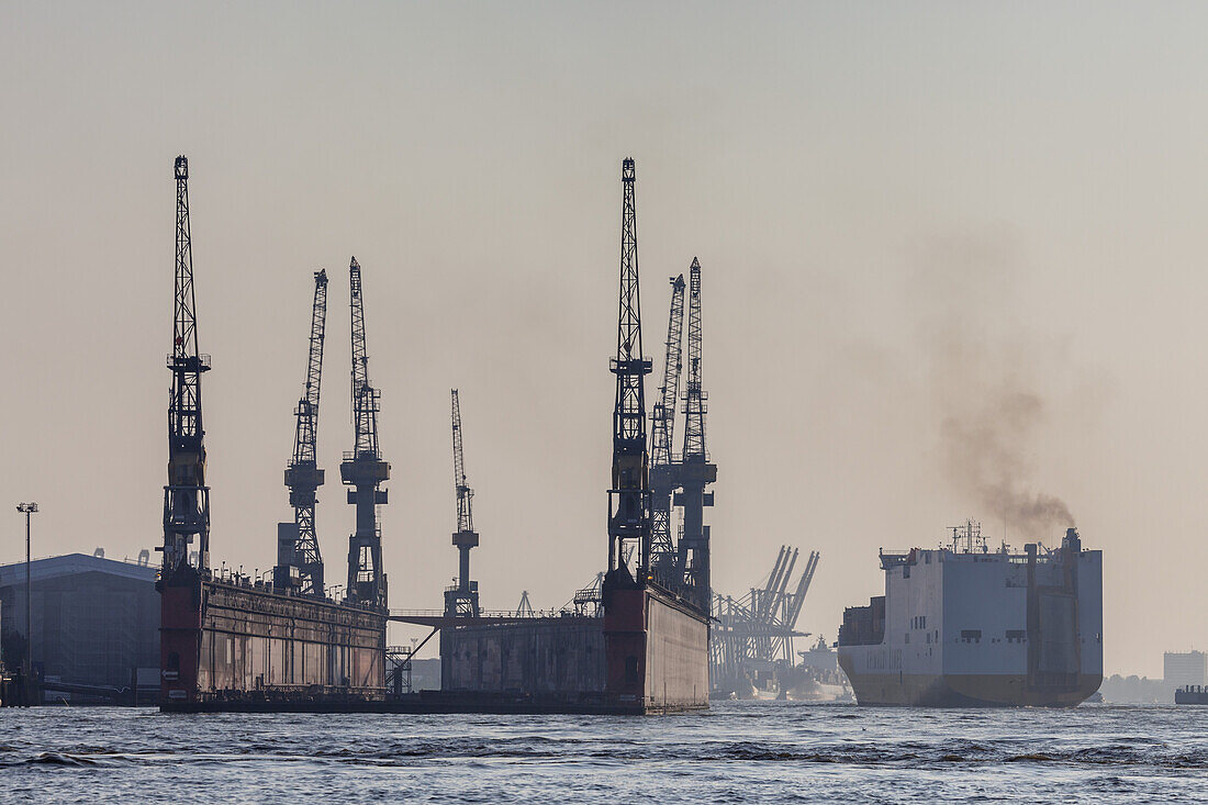 Docks in port of Hamburg, Hanseatic City Hamburg, Northern Germany, Germany, Europe
