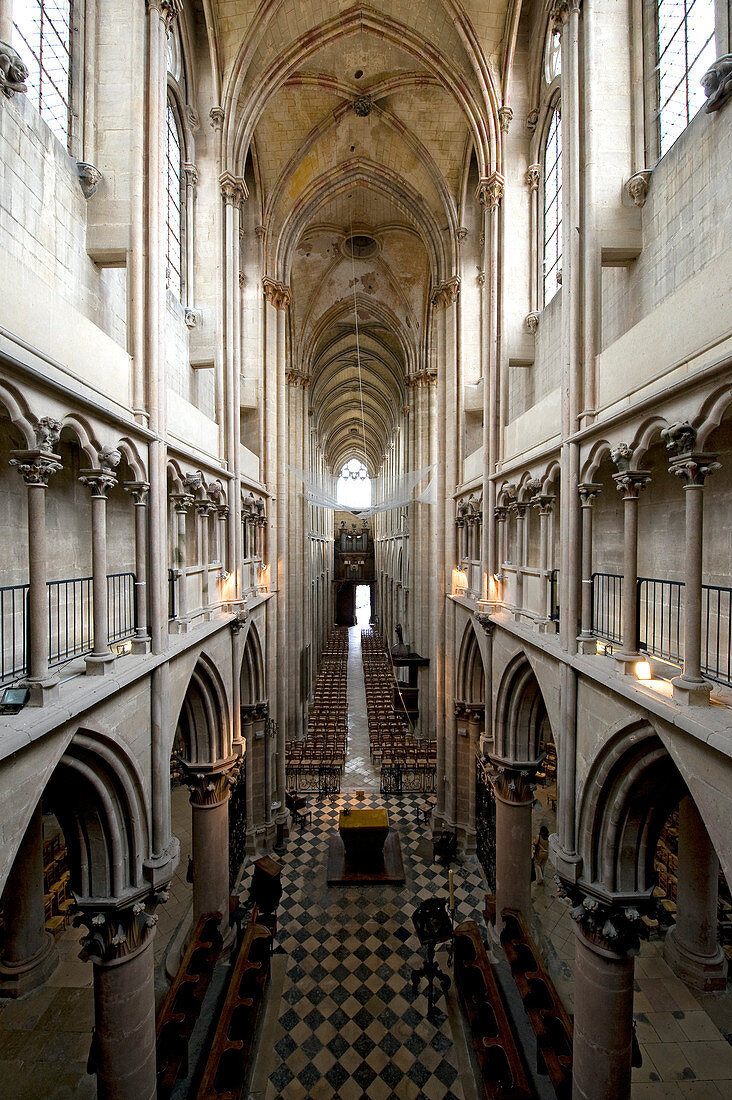 France, Cote d'Or, Semur en Auxois, the church Notre Dame