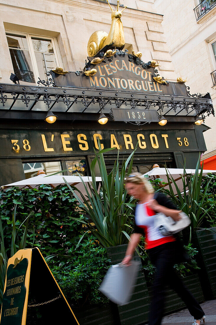 France, Paris, L'Escargot Montorgueil Restaurant at 38 Rue Montorgueil