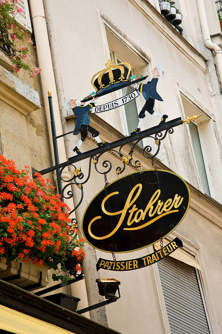 France, Paris, Rue Montorgueil, Stohrer Pastry shop