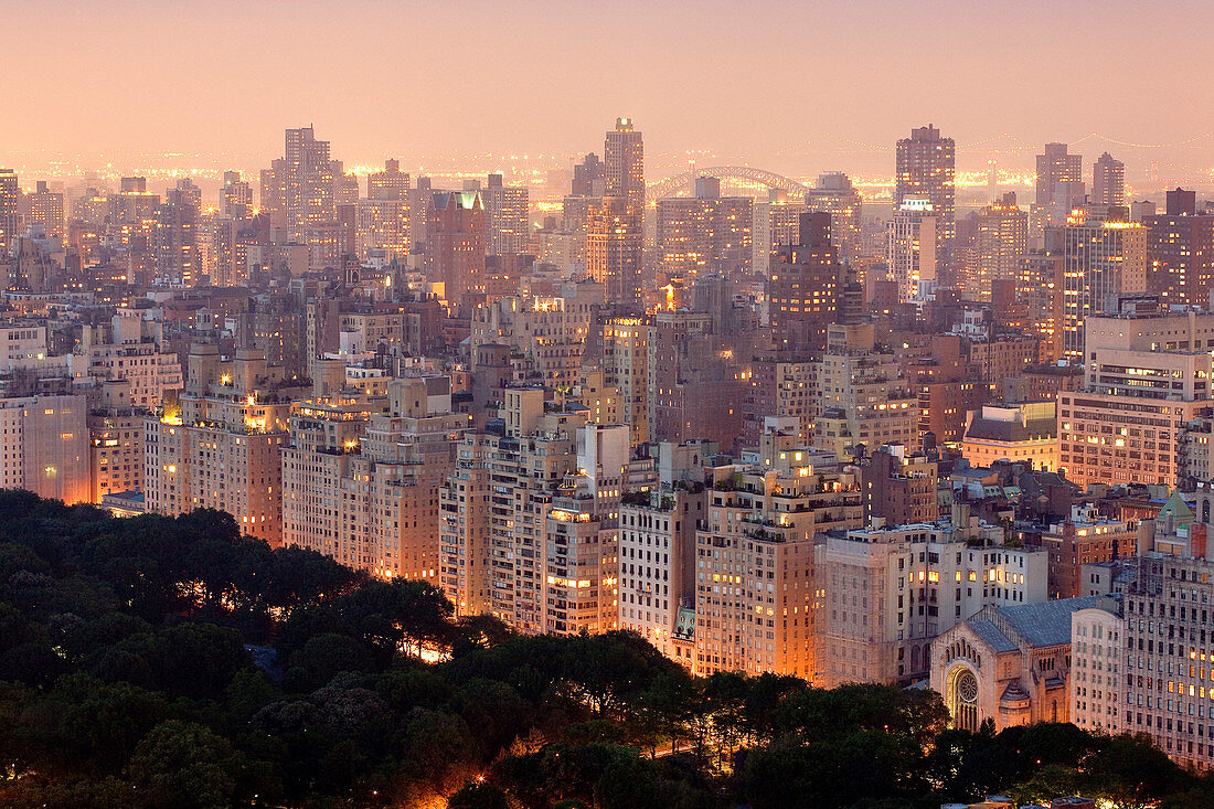 United States, New York City, Manhattan, view from Jumeirah Essex House on Central Park, the 5th Avenue and Upper East Side