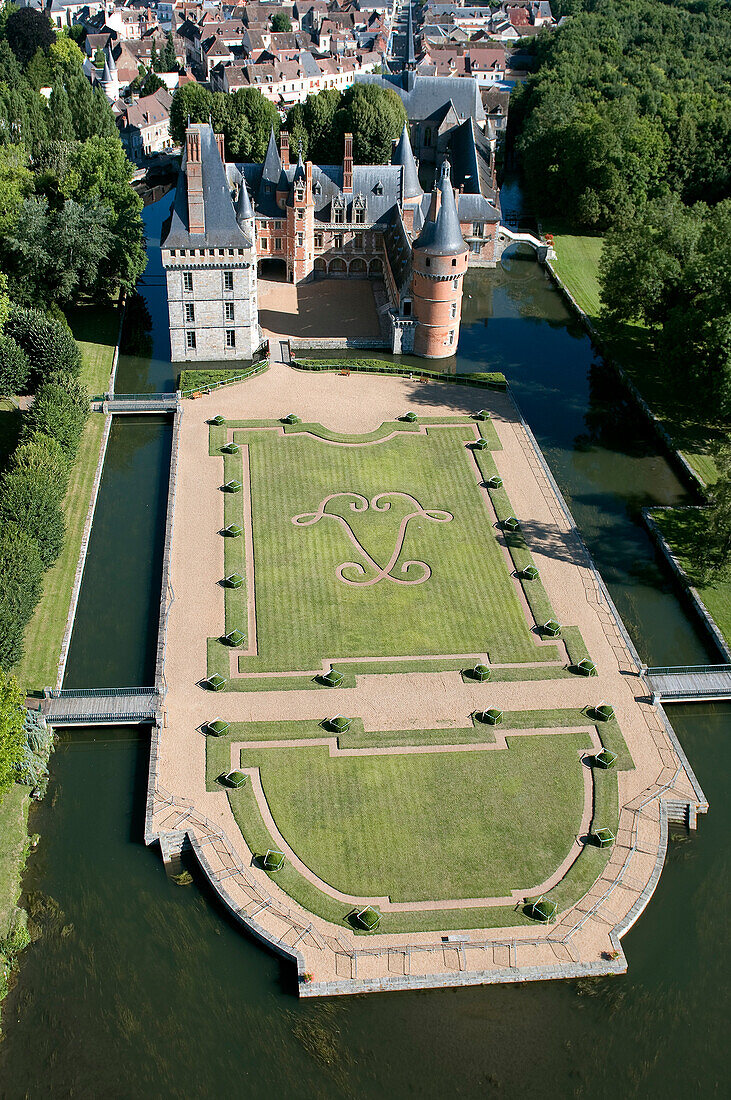 Frankreich, Eure et Loir, das Schloss von Maintenon (Luftbild)