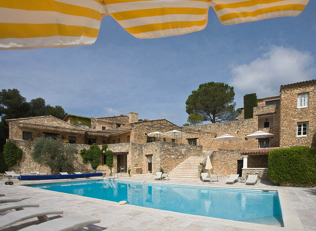 France, Vaucluse, Joucas, Le Mas des Herbes Blanches Hotel and restaurant, the swimming-pool