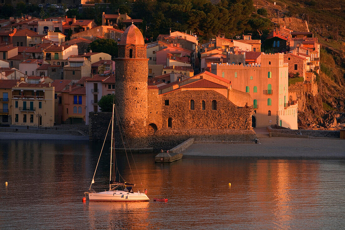 France, Pyrennees Orientales, Collioure, Our Lady of the Angels Church and Plage Saint Vincent