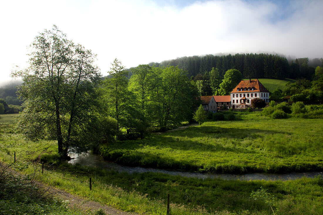 Wirtshaus ''Hoher Knuck'', Hafenlohrtal, Naturpark Bayerischer Spessart, Unterfranken, Bayern, Deutschland