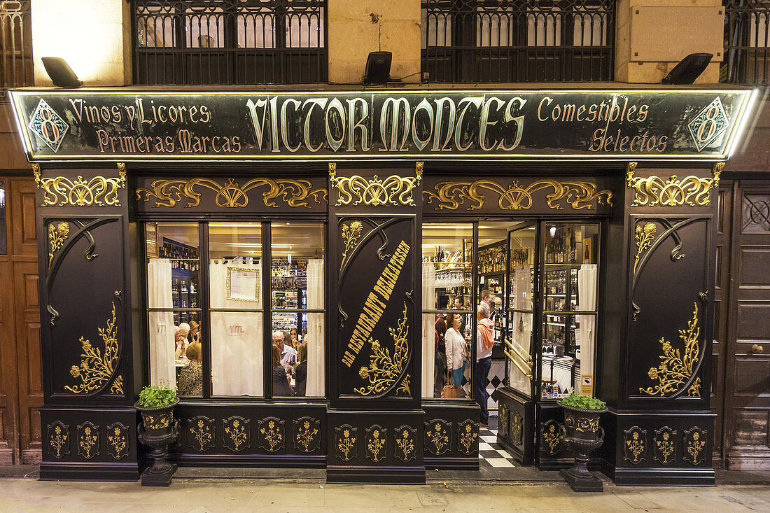 The historic Victor Montes restaurant in Plaza Nueva, Bilbao, Basque Country, Spain