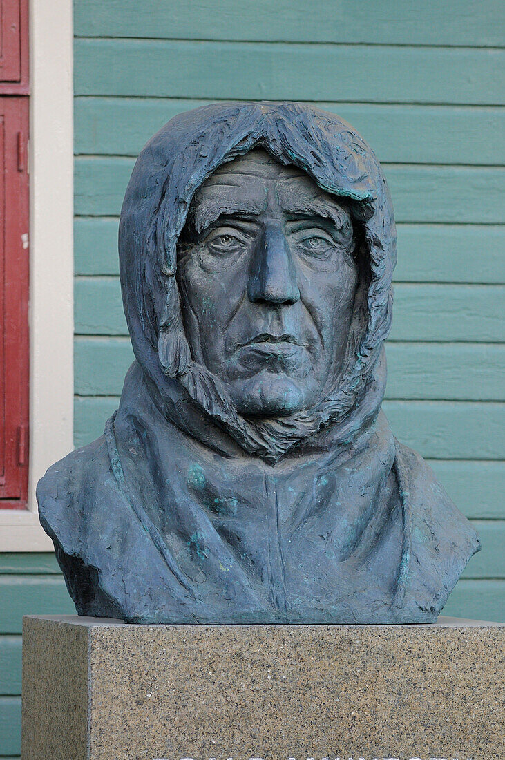 Norway, Troms County, Tromso, statue of the polar explorer Amundsen