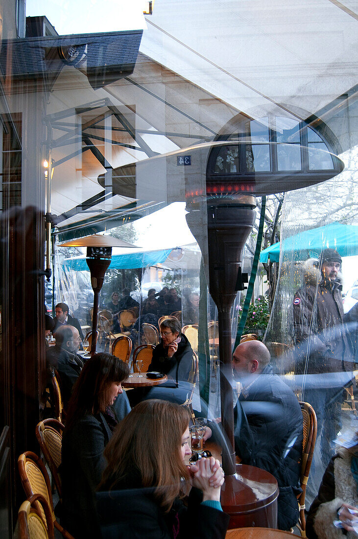 France, Paris, cafe in the 6th Arrondissement