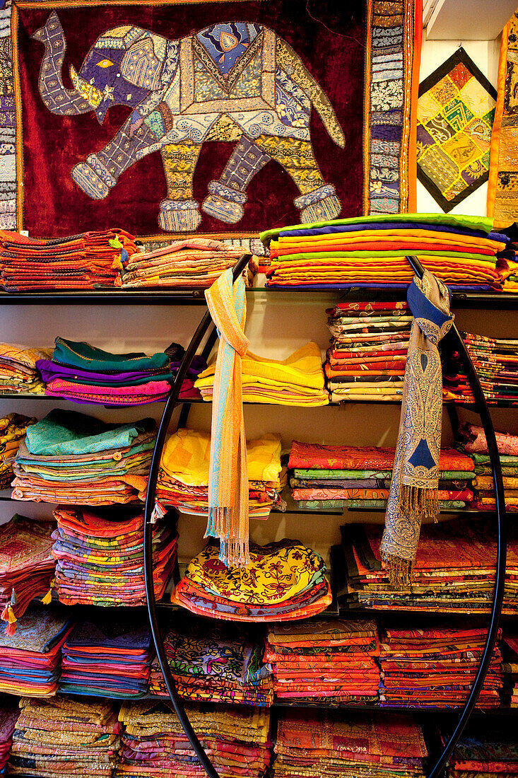 India, Kerala State, Kochi (Cochin), craft shop