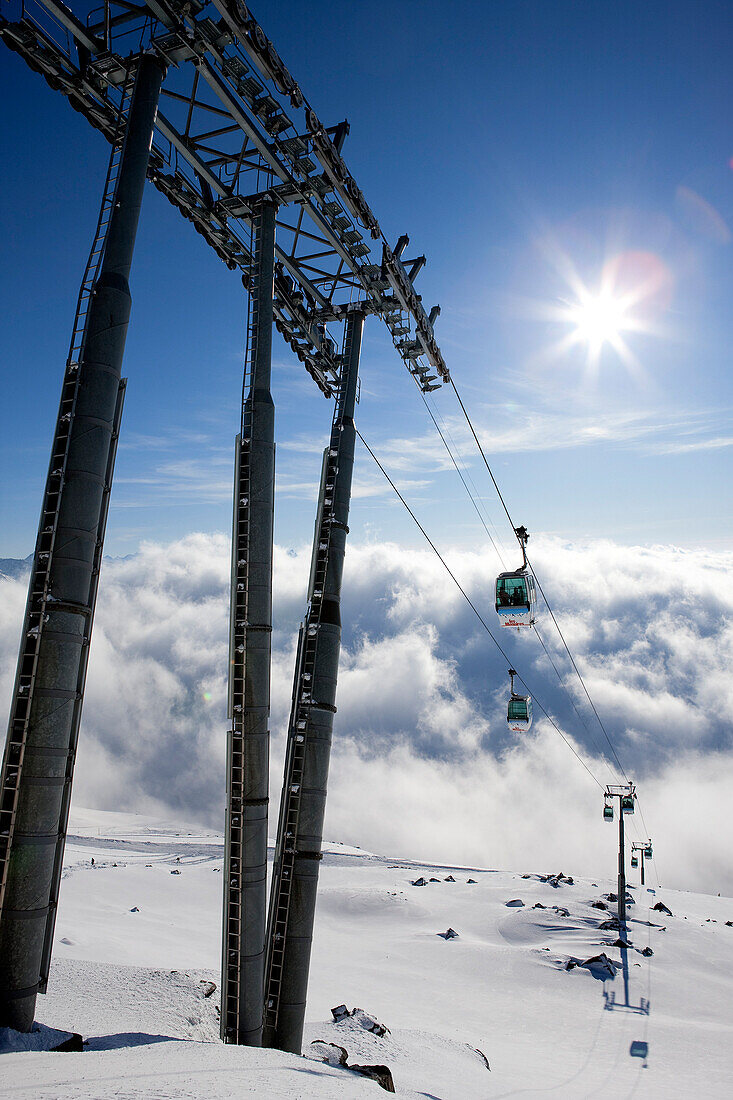 France, Savoie, Les Menuires, Des Bruyeres 2 cable car from the Mont de la Chambre 2850m