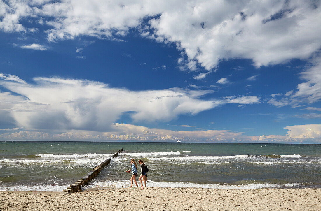 Strand entlang der Ostseeküste, Mecklenburg Vorpommern, Deutschland