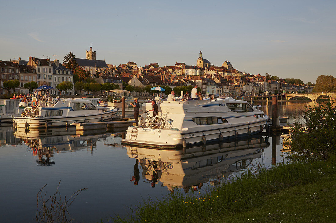 View at the Port de Plaisance and Joigny , Yonne , Departement Yonne , Burgundy , France , Europe