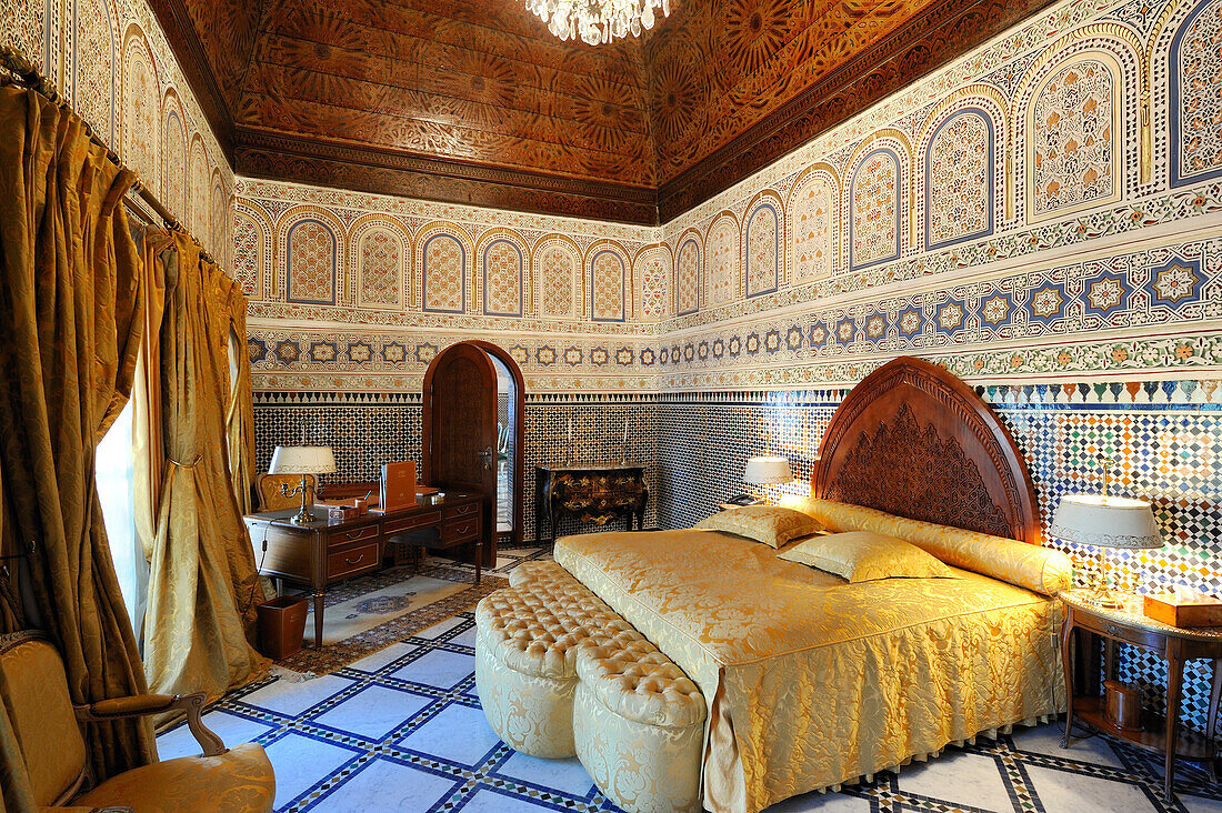 Marokko, dem Mittleren Atlas, Fez, Imperial City Sofitel Palais Jamai Hotel Zimmer von der Suite des Mohamed VI, als er war ein Prinz