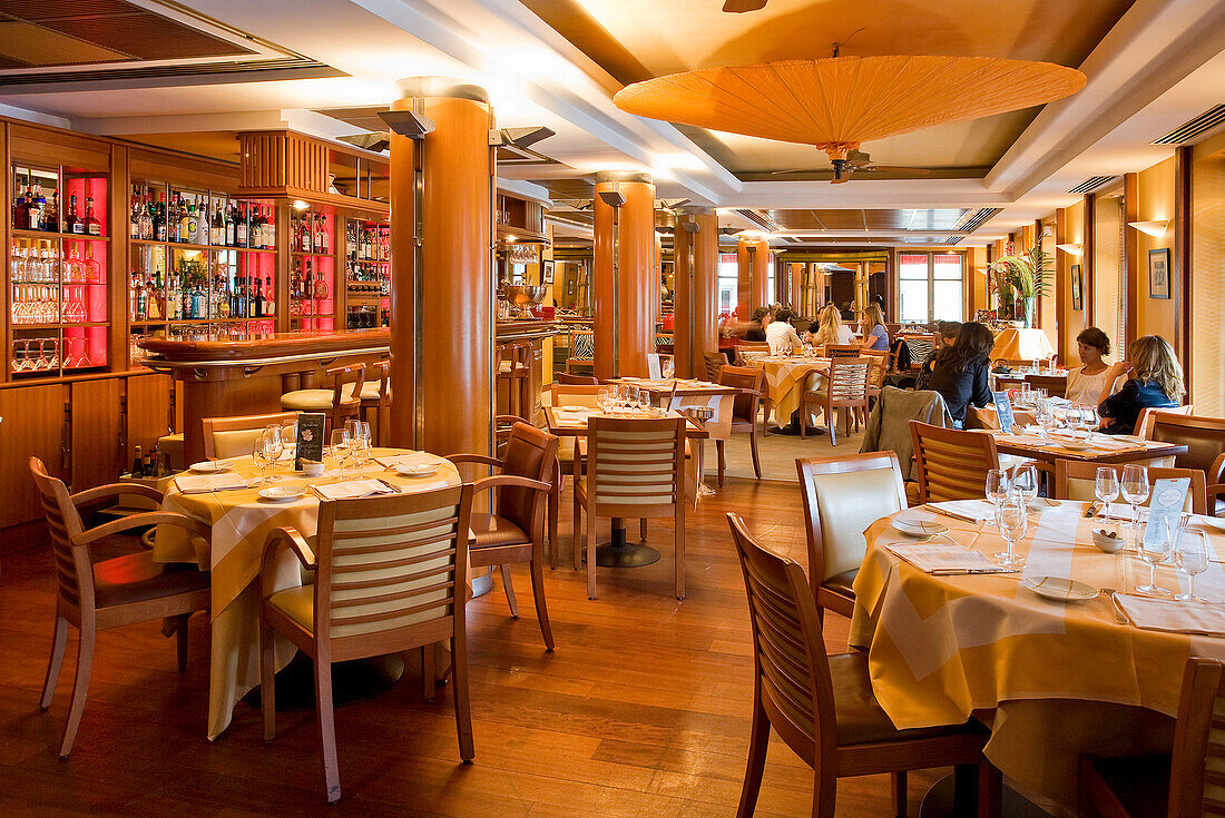 France, Paris, La Madeleine District, restaurant of Hediard Delicatessen