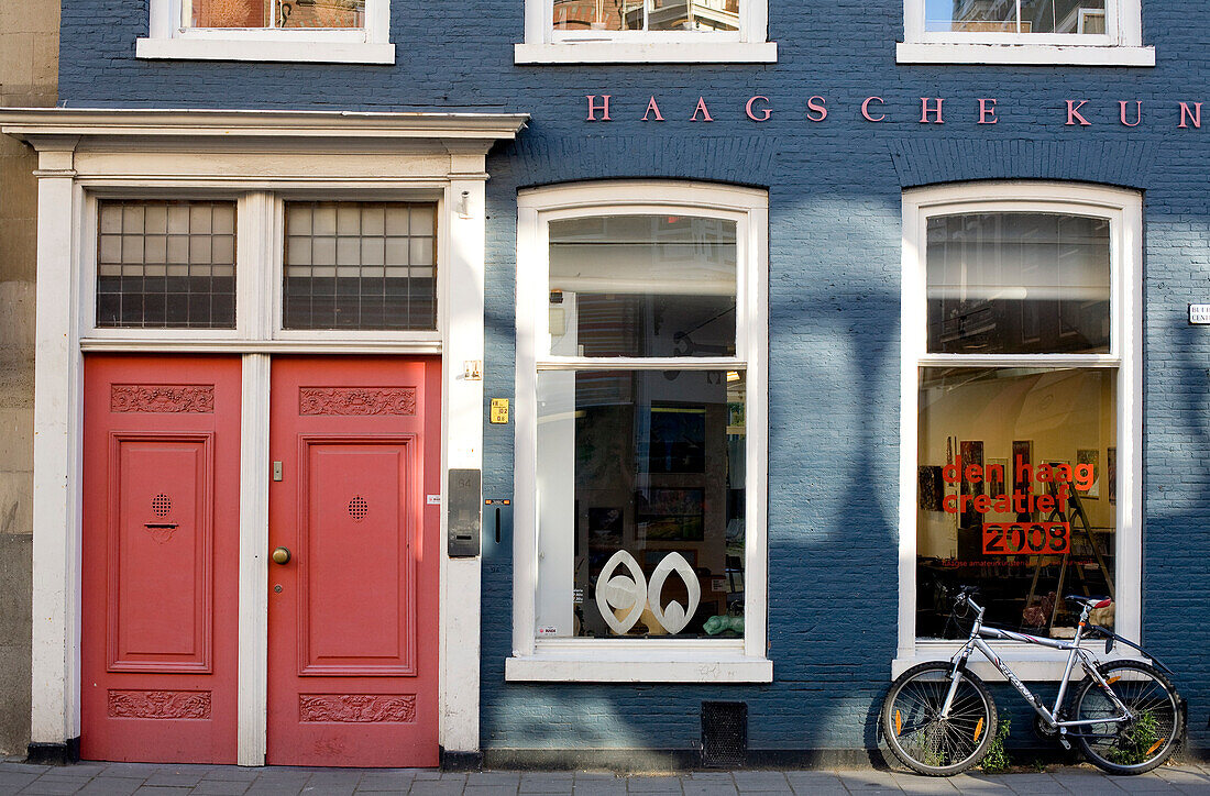 Netherlands, Southern Holland Province, The Hague, Denne Street Weg front of a bicycle shop and