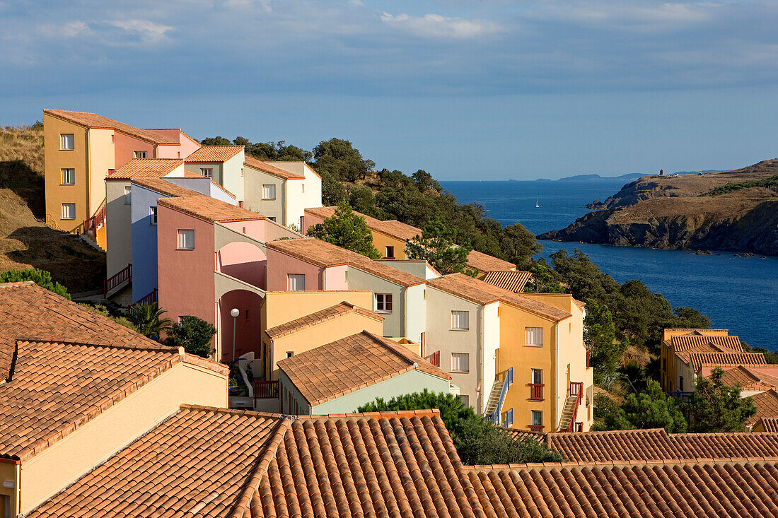 Frankreich, Pyrénées Orientales, Côte Vermeille (The Ruby Coast), Cerbere, Les Aloes Dorf