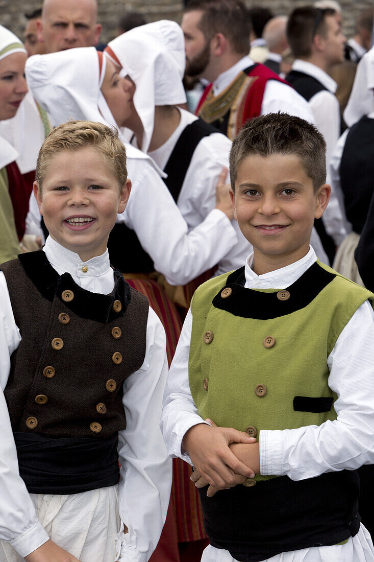 Traditional Bretonnais costume, The Festival des Filets bleus, Concarneau, Bretagne, France