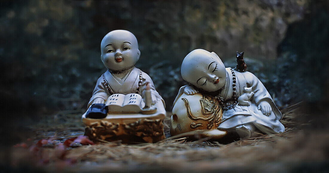 Baby monk statuettes on Namsan Mountain, Geongju (Kyongju), Geongju   South Korea