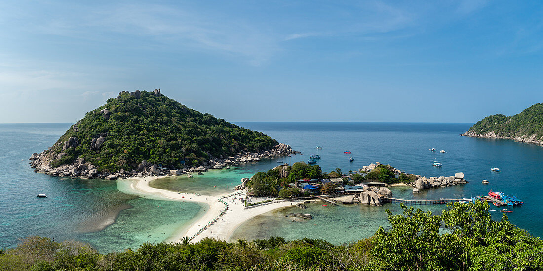 The triple islands of Koh Nang Yuan are connected by a shared sandbar just off the coast of Koh Tao, Thailand, Southeast Asia, Asia