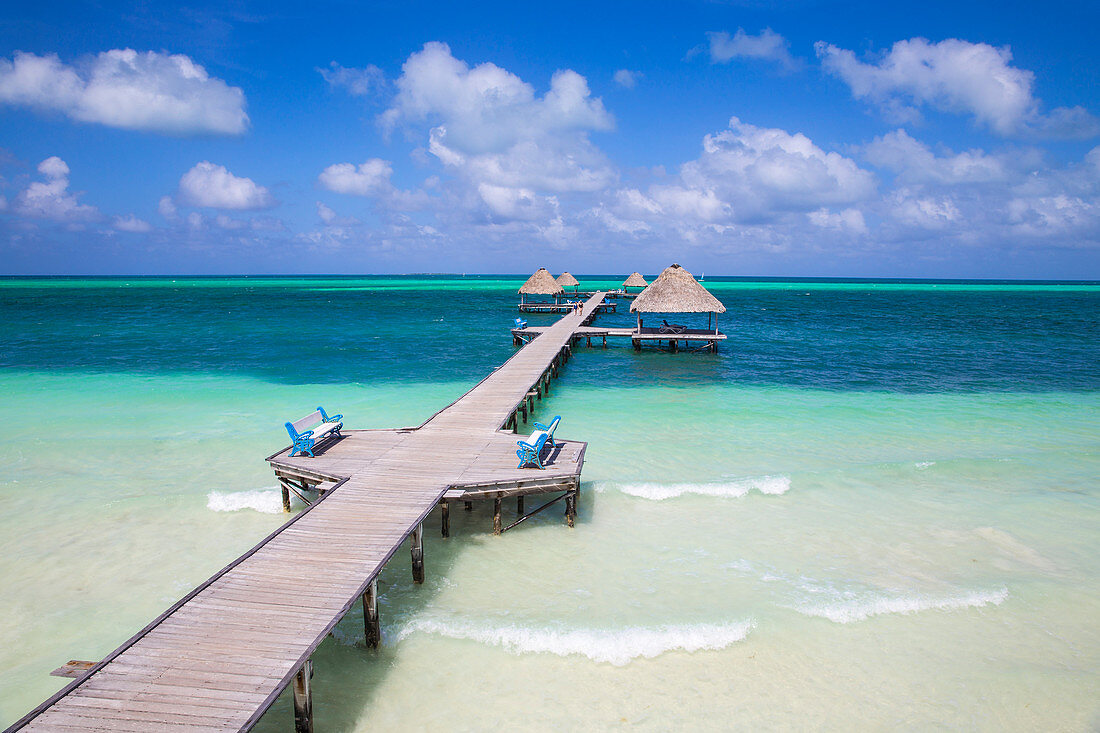 Wooden pier, Playa El Paso, Cayo Guillermo, Jardines del Rey, Ciego de Avila Province, Cuba, West Indies, Caribbean, Central America