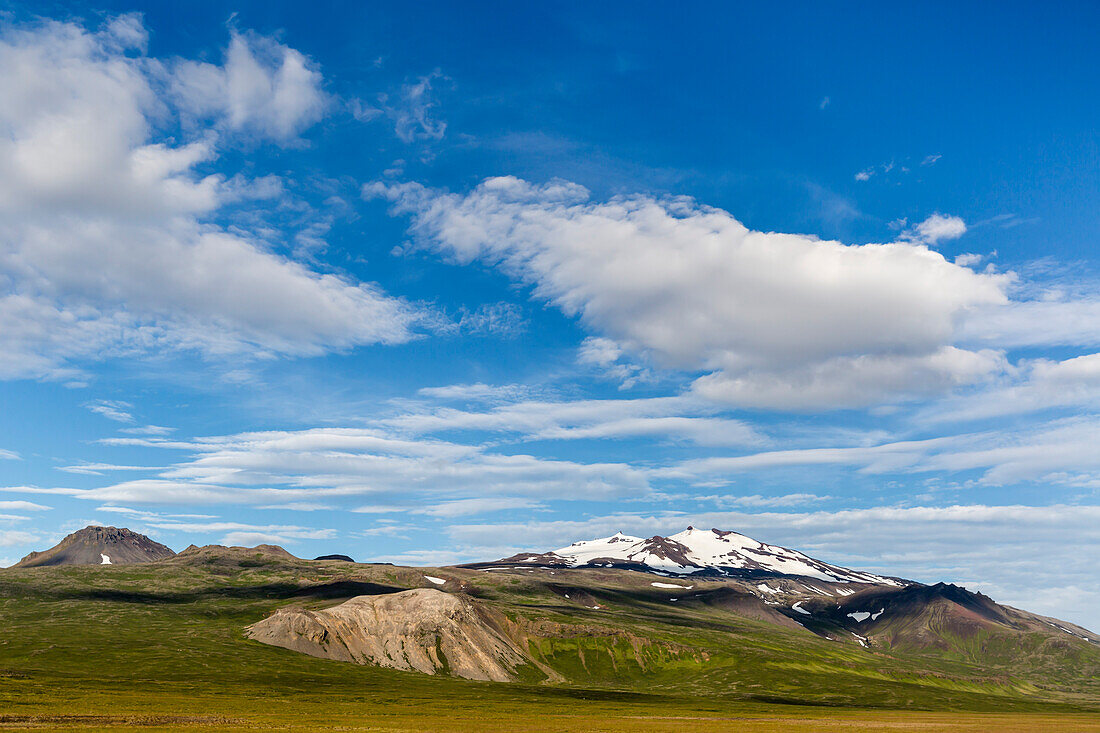 A view of Snaefellsjokull (snow-fell glacier), Snaefellsnes National Park, Snaefellsnes Peninsula, Iceland, Polar Regions