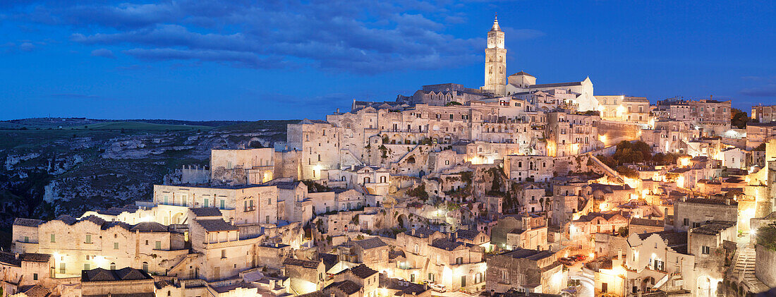 Sasso Barisano and cathedral, UNESCO World Heritage Site, Matera, Basilicata, Puglia, Italy, Europe