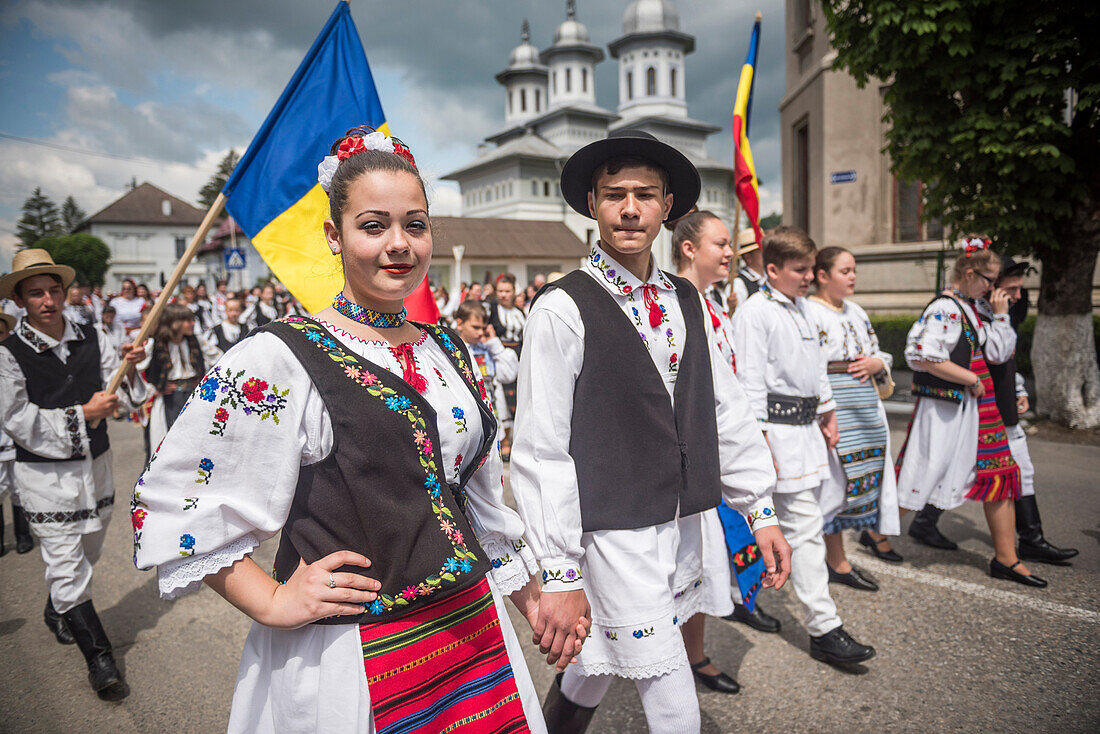Traditional Clothes of Romania Festival, Nasaud, Transylvania, Romania, Europe