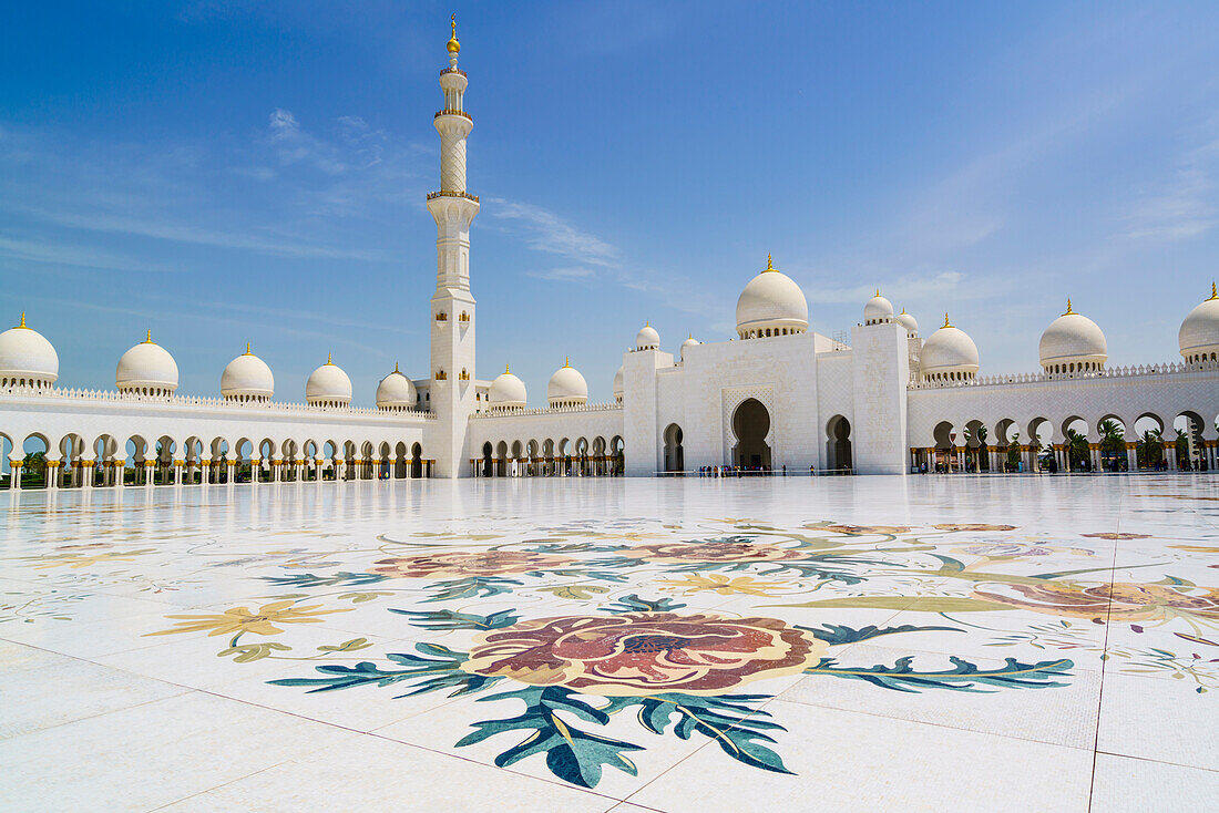 Sheikh Zayed Grand Mosque, Abu Dhabi, United Arab Emirates, Middle East