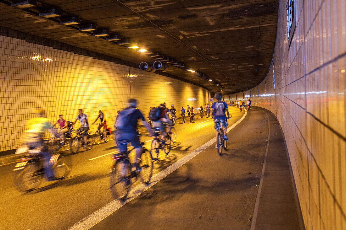 cyclists in tunnel, car free Autobahn, A40, road closed for public, motorway, highway, freeway, speed, speed limit, bicycle traffic, infrastructure, event, Essen, Germany